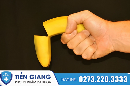 Gãy dương vật dẫn đến tình trạng đau rát dương vật.